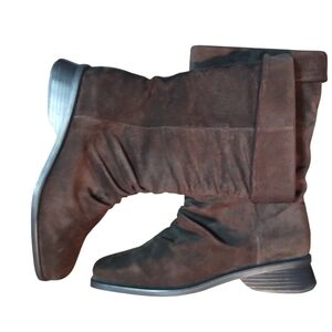 MARKON NWOB Size 8.5 Dark Brown Suede Leather Winter Boots